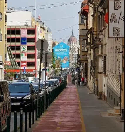 2 Near Castle District Apartman *